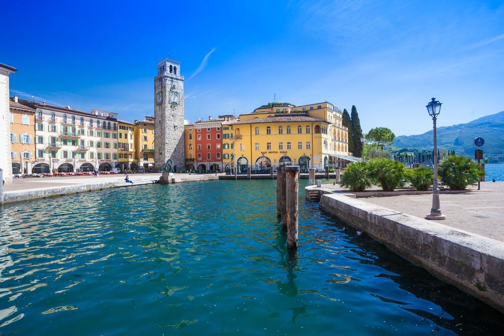 Hotel Savoy Palace - Tonelli Hotels Riva del Garda Exterior photo