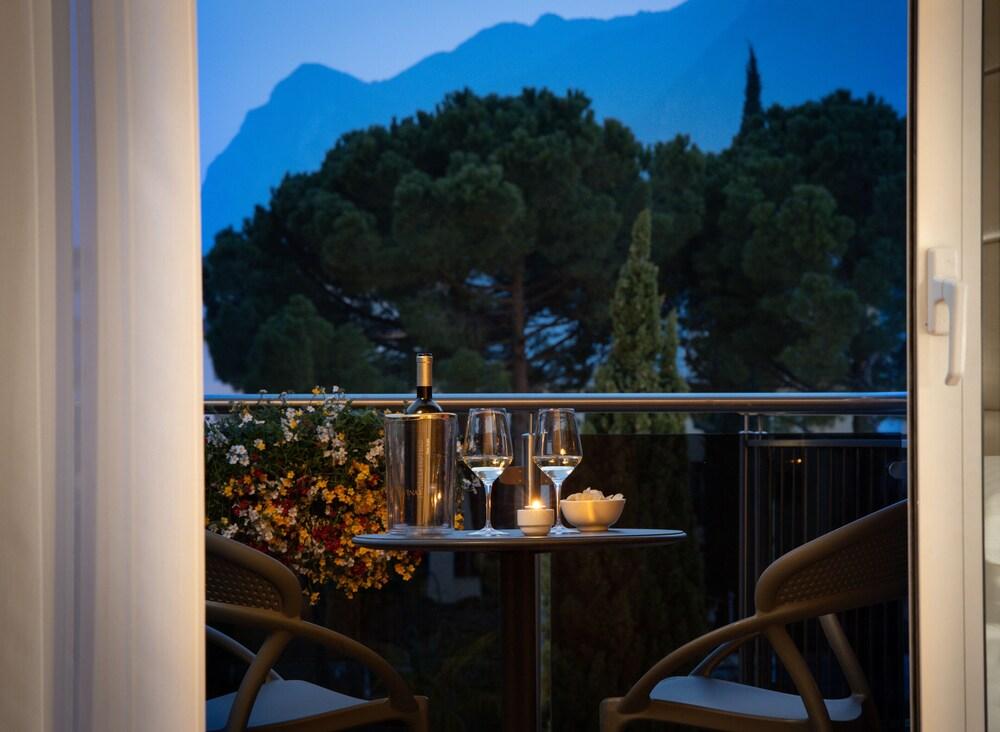 Hotel Savoy Palace - Tonelli Hotels Riva del Garda Exterior photo