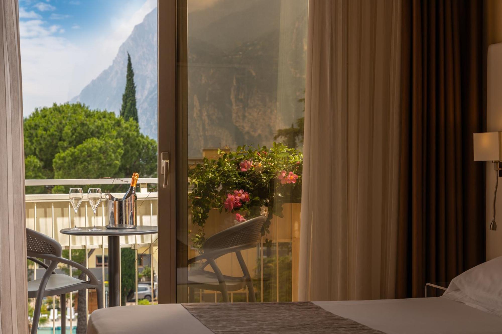 Hotel Savoy Palace - Tonelli Hotels Riva del Garda Room photo
