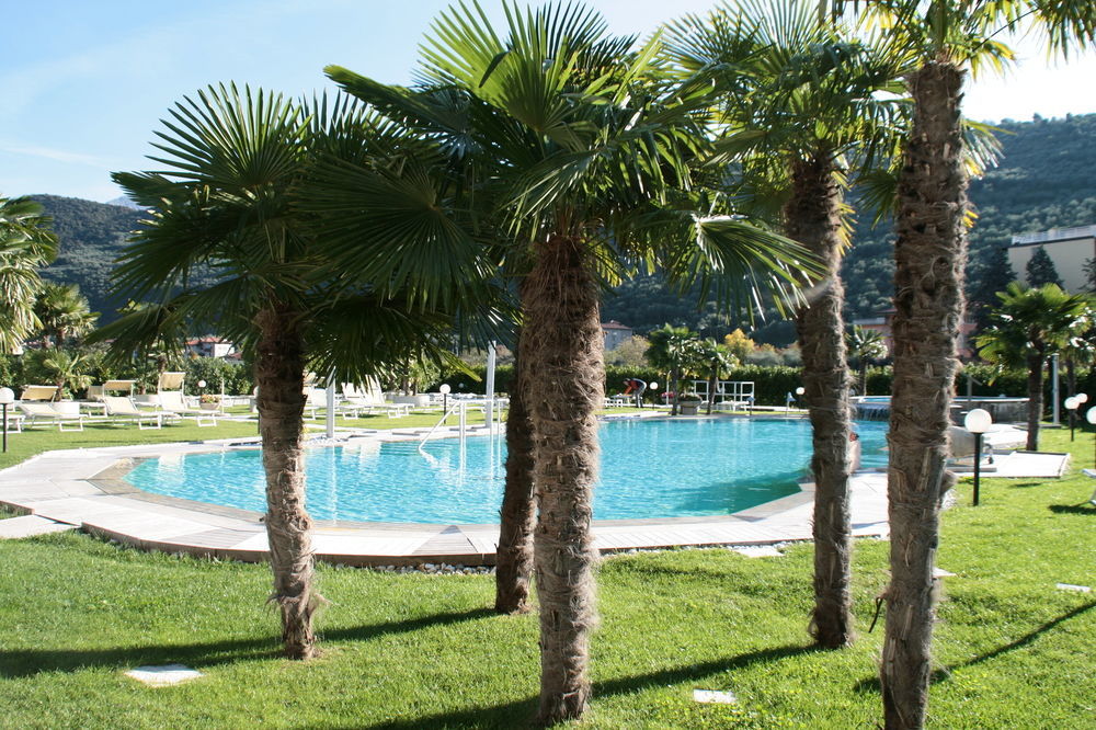 Hotel Savoy Palace - Tonelli Hotels Riva del Garda Exterior photo